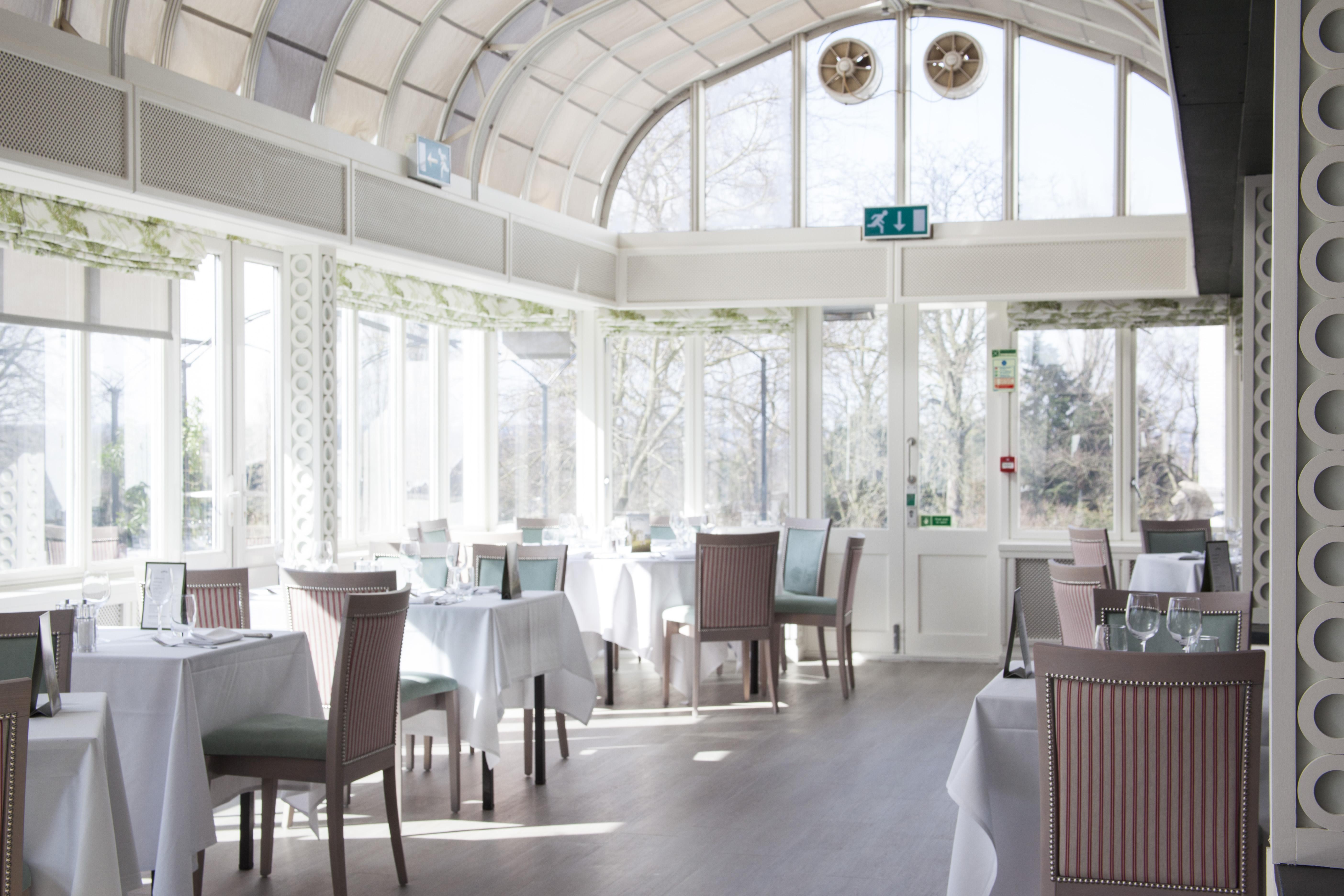 Bromley Court Hotel London Экстерьер фото