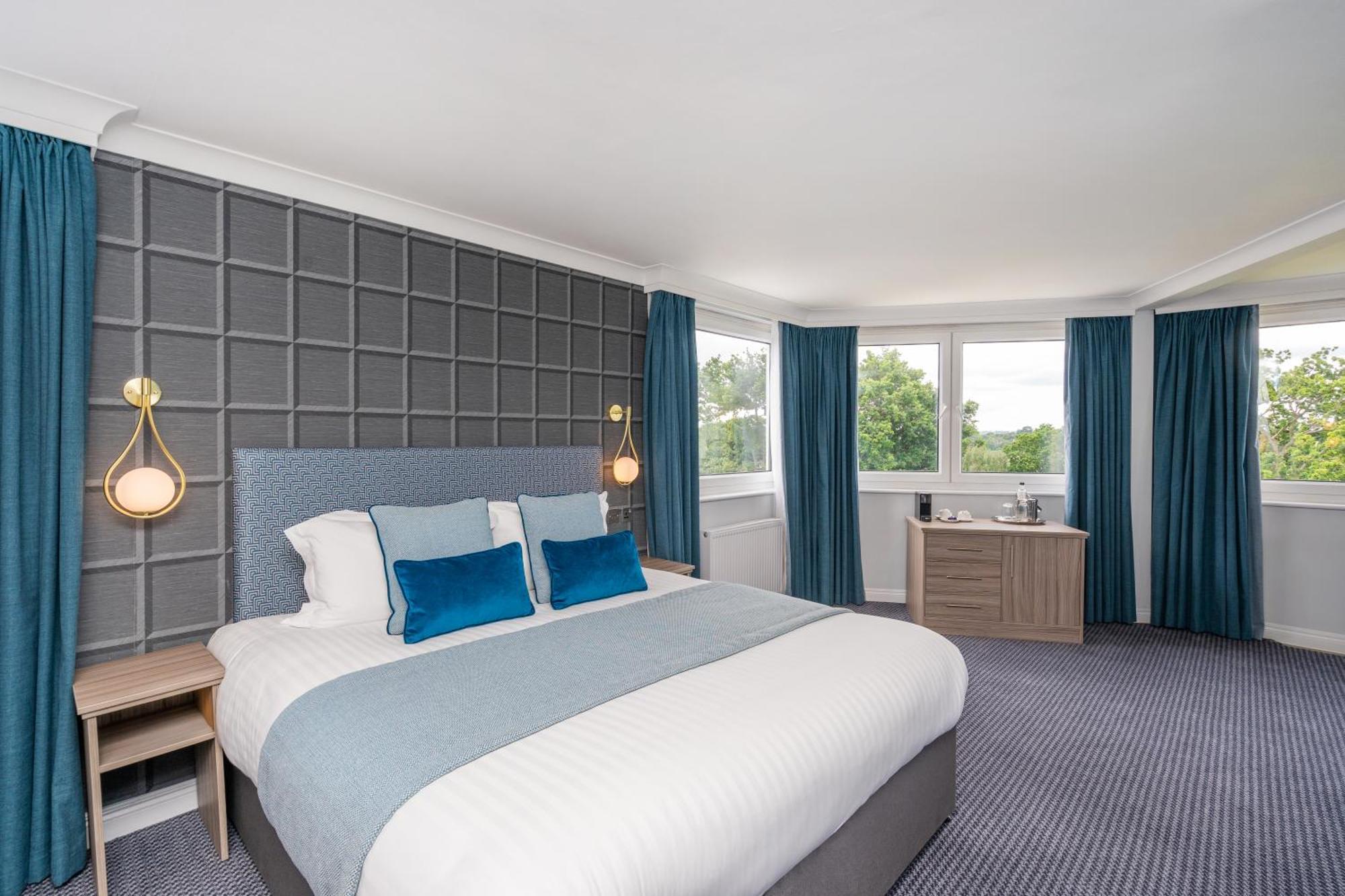 Bromley Court Hotel London Экстерьер фото