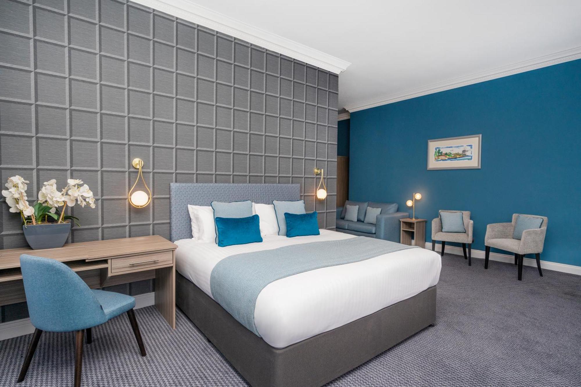Bromley Court Hotel London Экстерьер фото