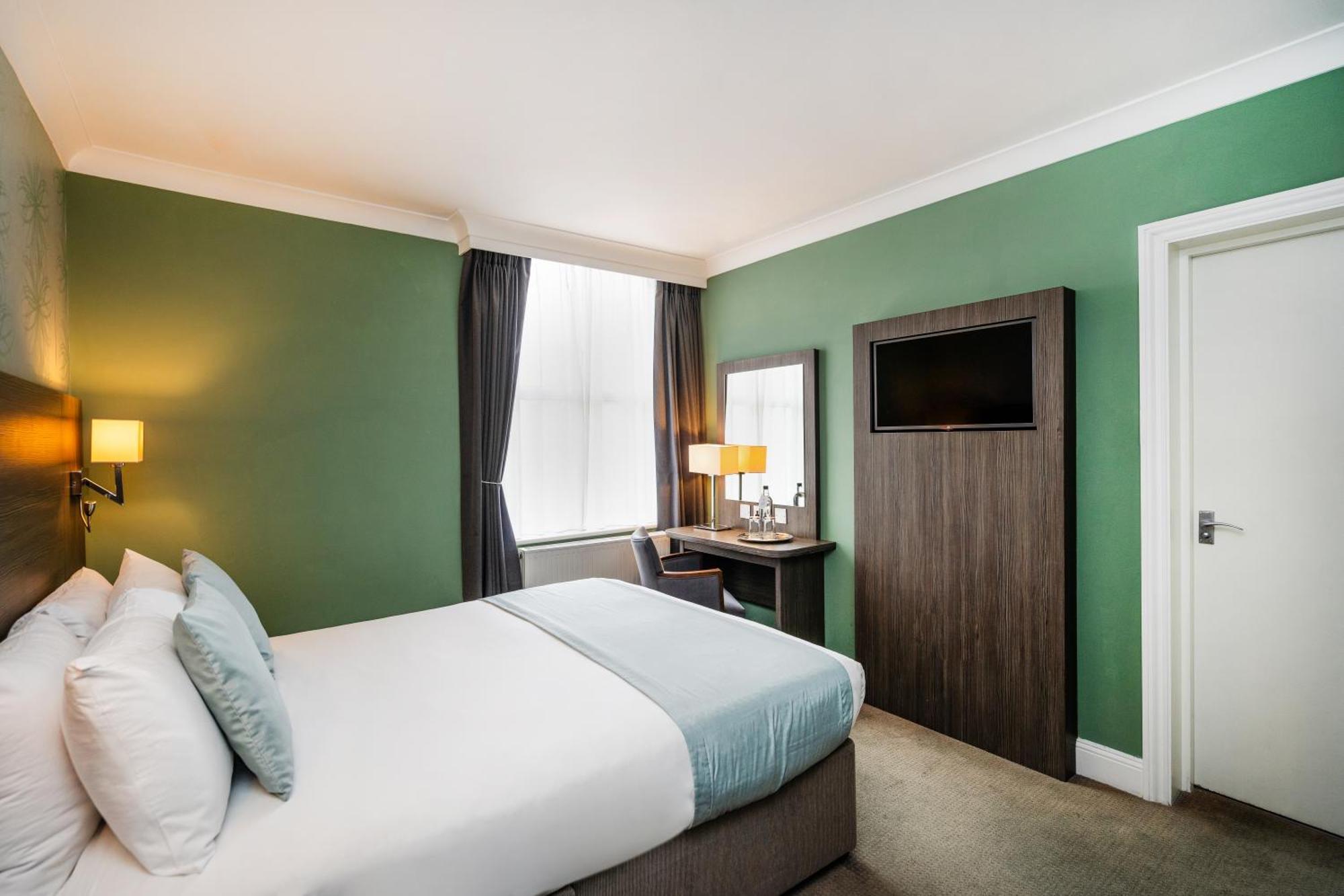 Bromley Court Hotel London Экстерьер фото