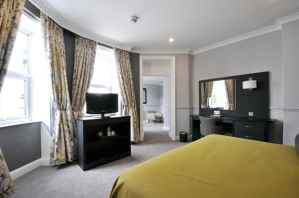 Bromley Court Hotel London Экстерьер фото